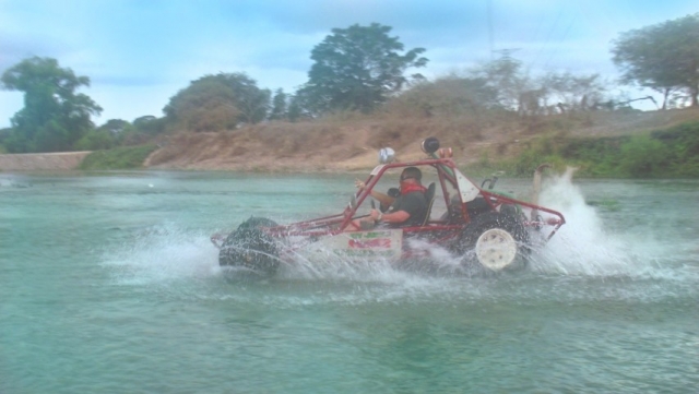 Buggies sobre el agua